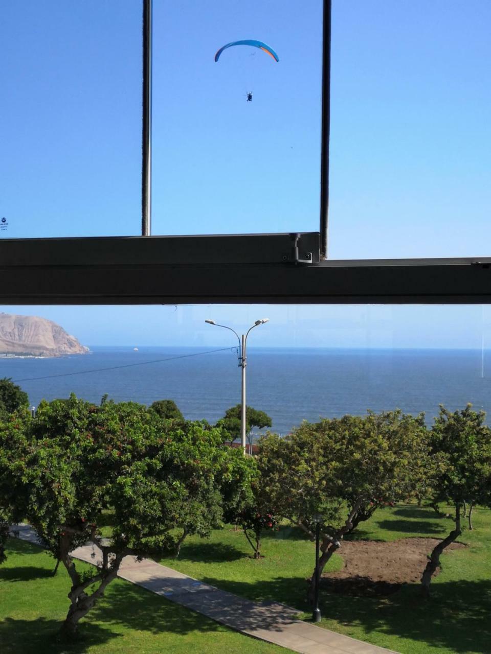 Miraflores Frente Al Mar Lima Exterior photo